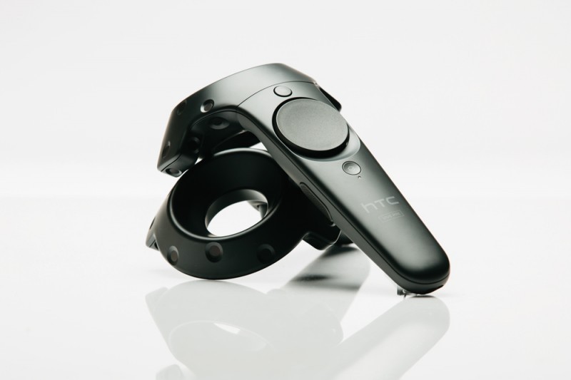 HTC-Vive-Pre-Controllers-2
