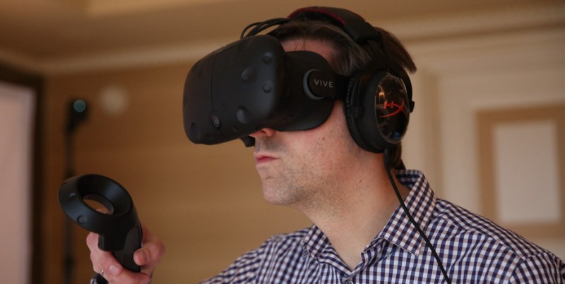 HTC-Vive-thumb-1