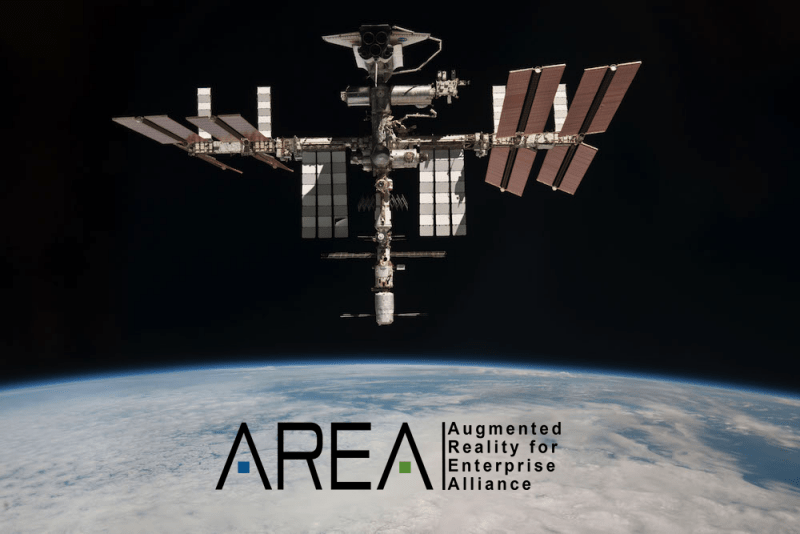 ISS_and_Endeavour_seen_from_the_Soyuz_TMA-20_spacecraft_07 (1)