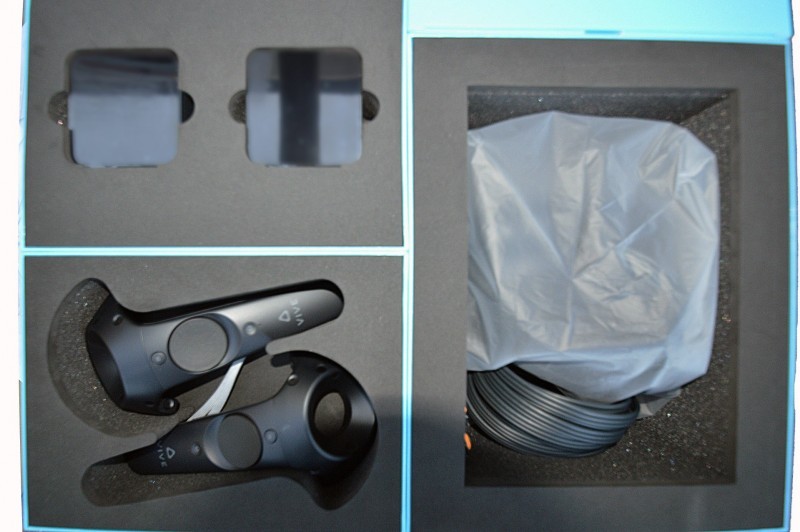 Vive-consumer-unboxing-36