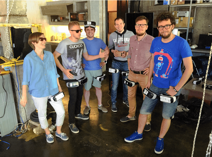 Команда Interactive Lab тестирует продолжительность работы гаджетов