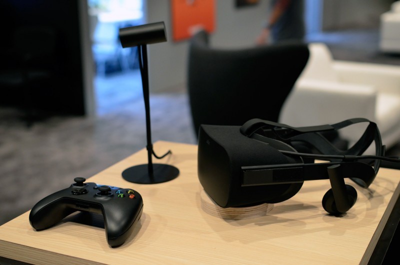 oculus-rift-consumer-version-camera-controller