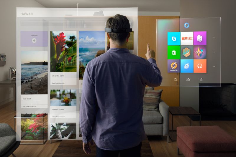 win10_holoLens_livingRoom_Web_0
