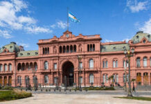 Власти Аргентины ввели запрет для журналистов в умных очках